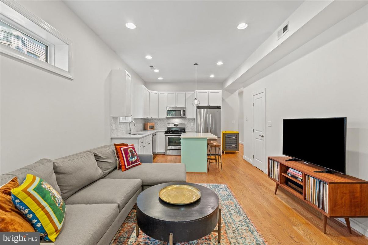 Interior, Kitchen, Living room, Pendant Lights, Recessed Lighting, Stainless Steel Appliances, Wood Texture Flooring