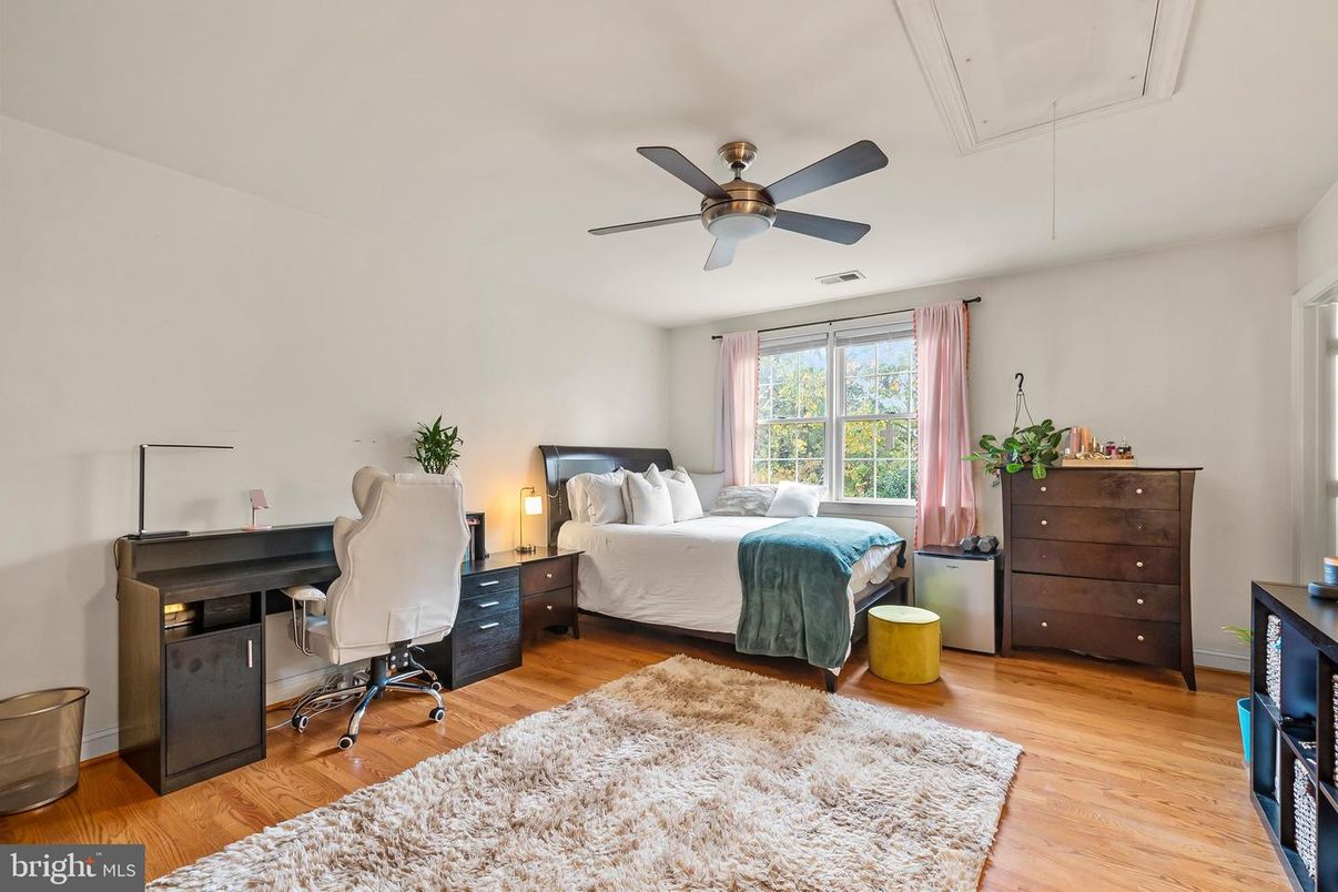 Bedroom, Home Office, Interior, Wood Texture Flooring