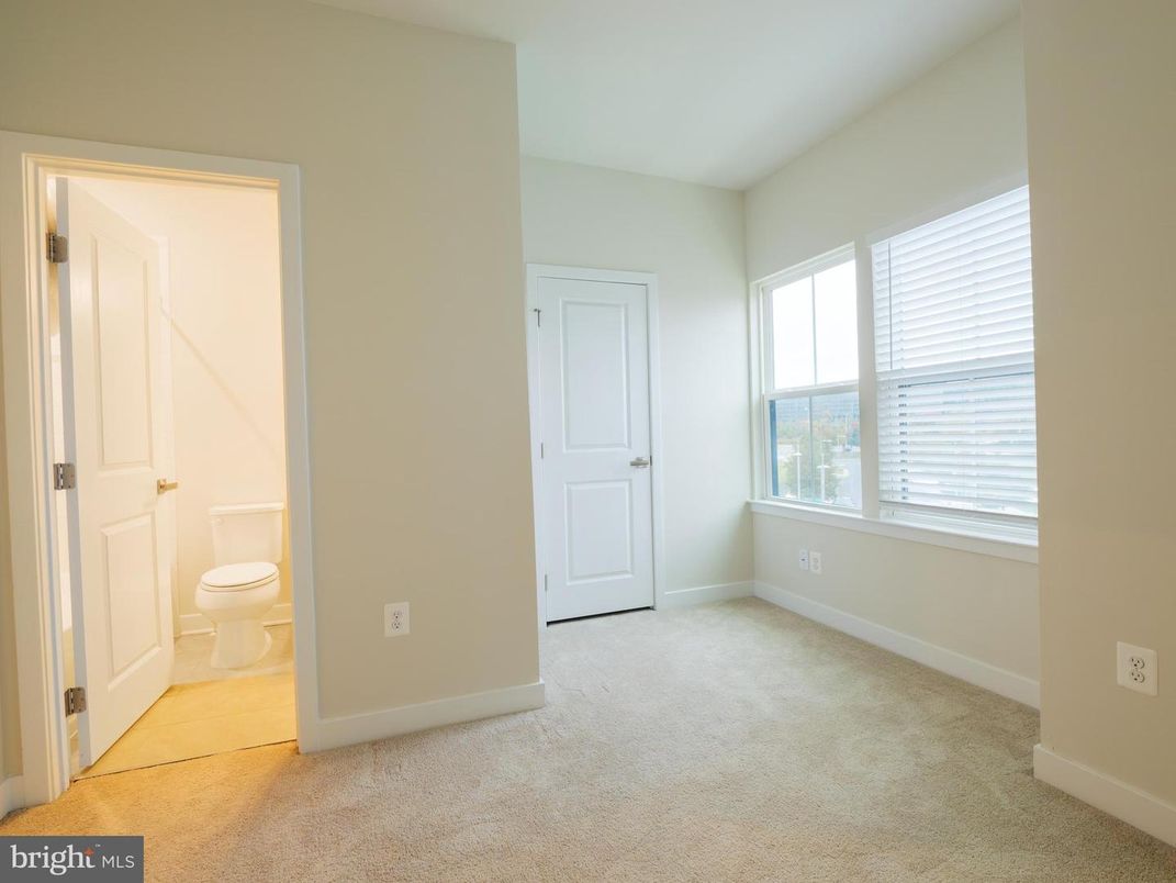 Bathroom, Empty room, Interior