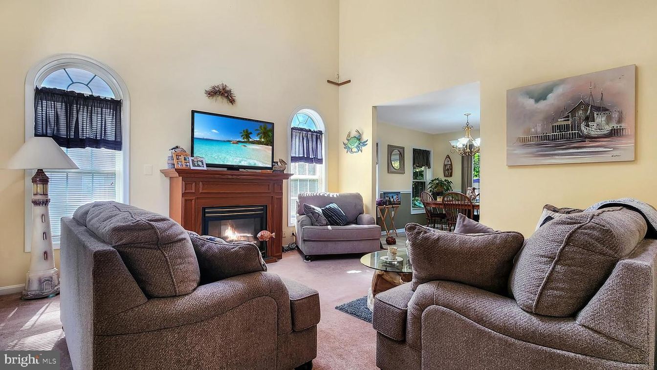 Chandelier, Dining room, Fireplace, Interior, Living room