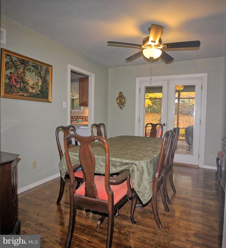Dining room, Interior, Wood Texture Flooring