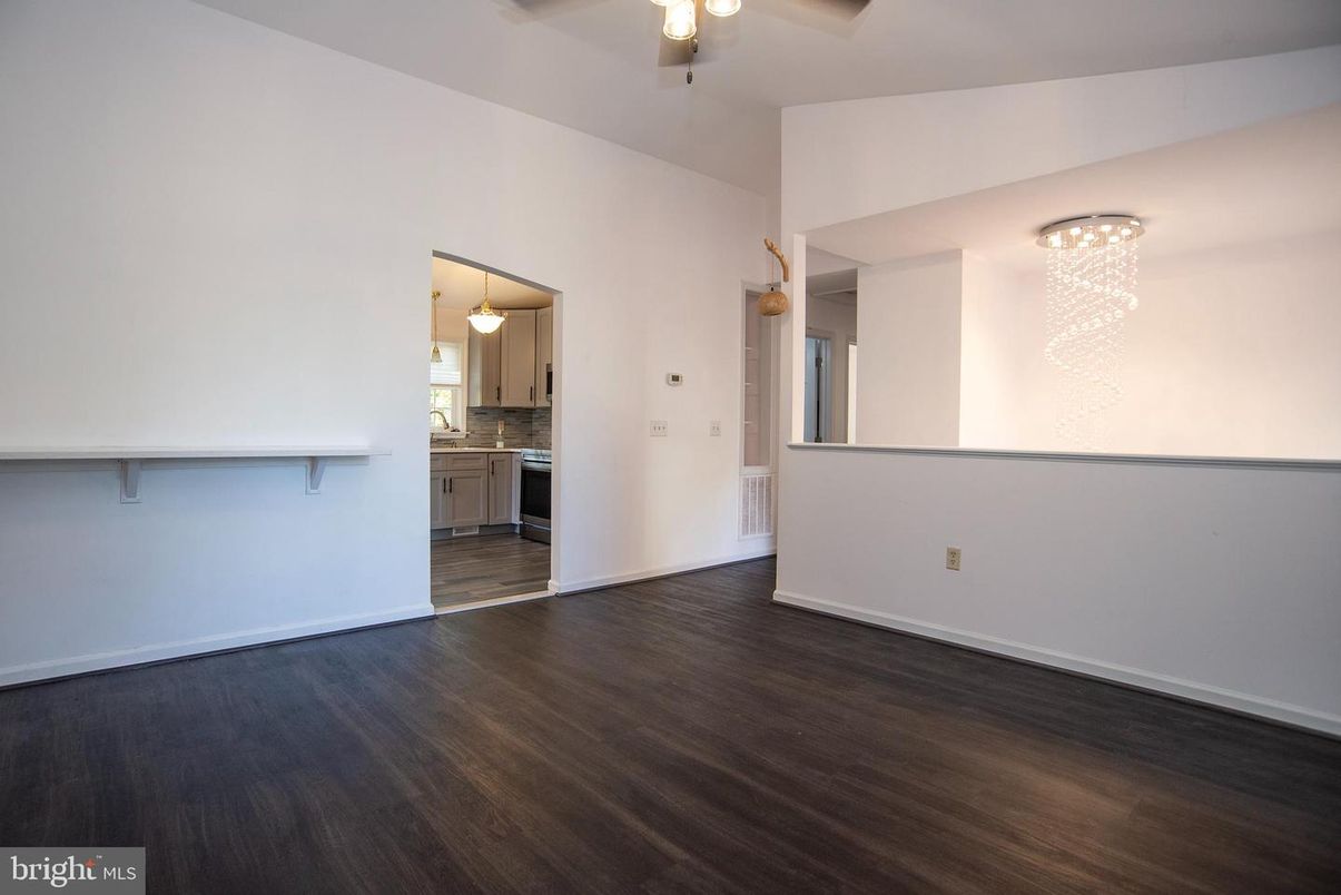 Chandelier, Empty room, Interior, Wood Texture Flooring