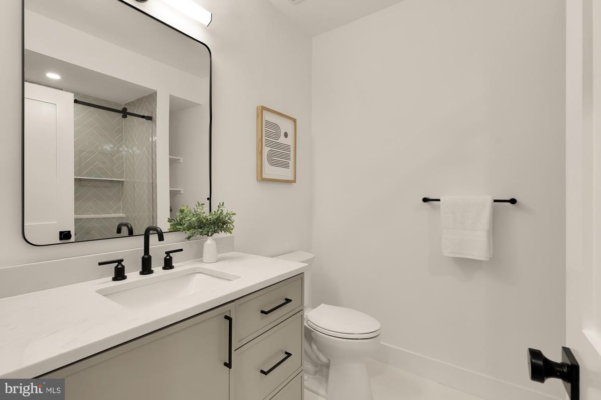 Bathroom, Interior, Recessed Lighting