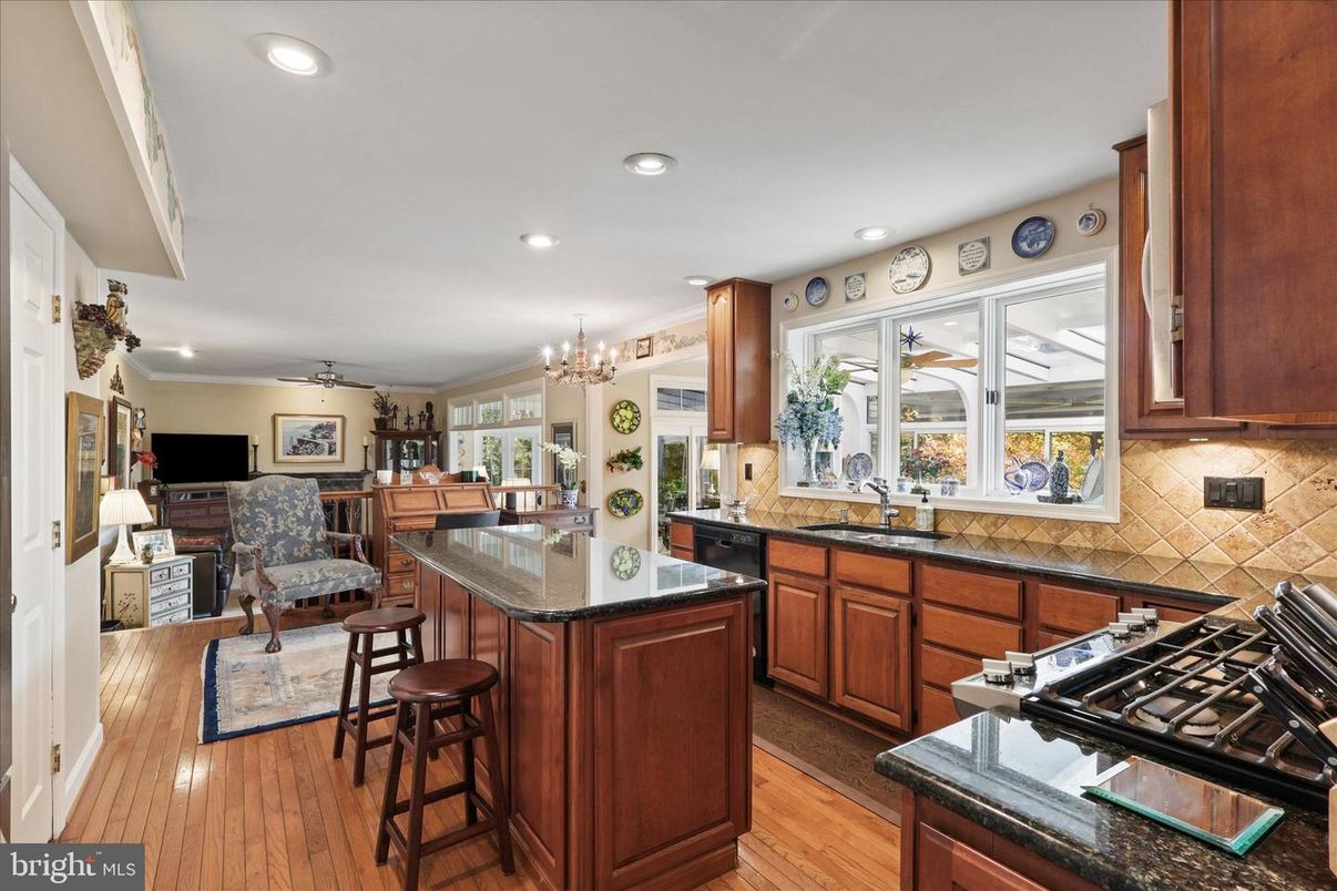 Chandelier, Interior, Kitchen, Recessed Lighting, Wood Texture Flooring