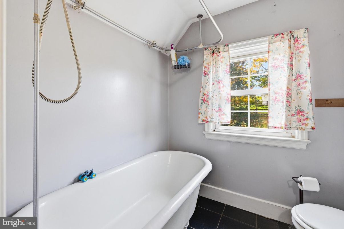 Bathroom, Free Standing Baths, Interior