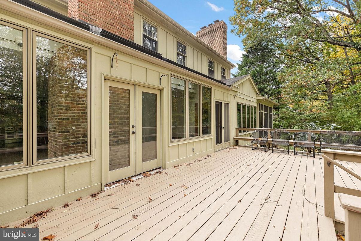 Exterior, Wood Texture Flooring
