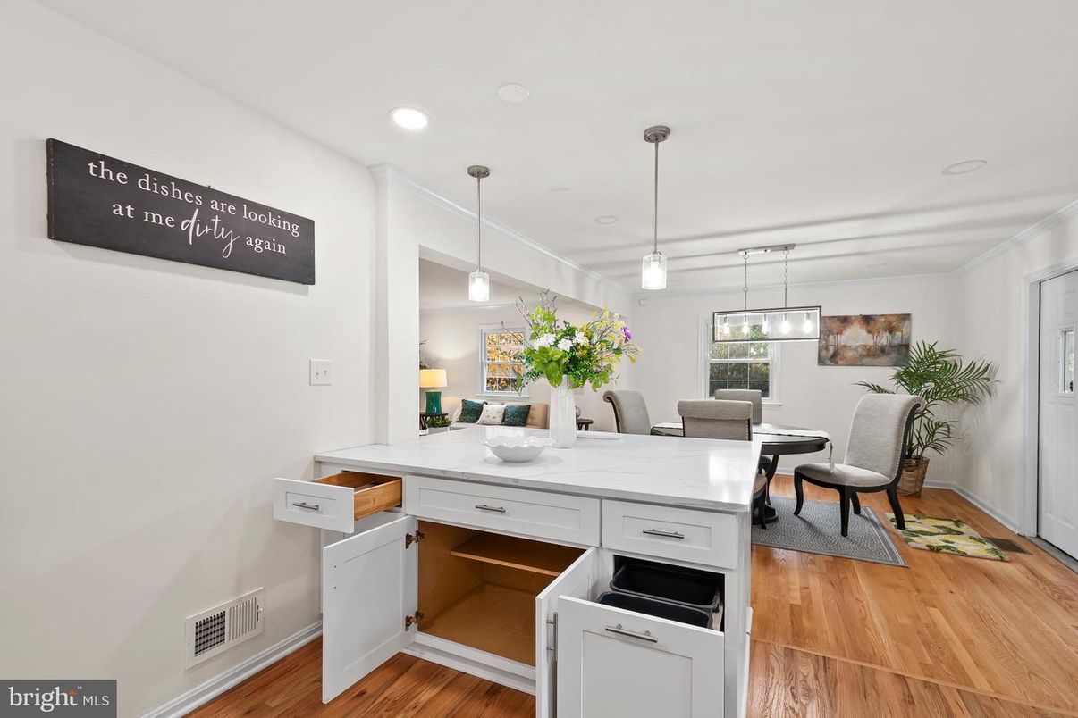 Dining room, Interior, Pendant Lights, Recessed Lighting, Wood Texture Flooring