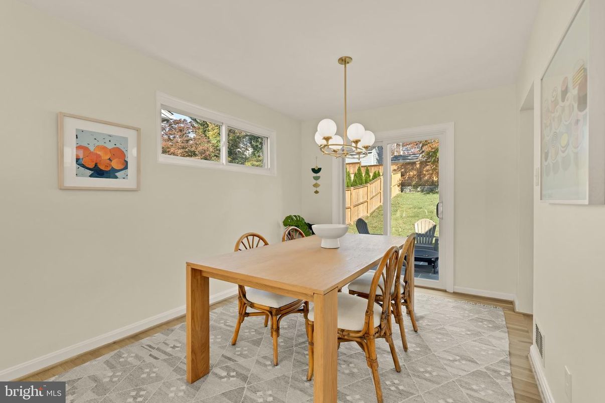 Chandelier, Dining room, Interior, Pendant Lights