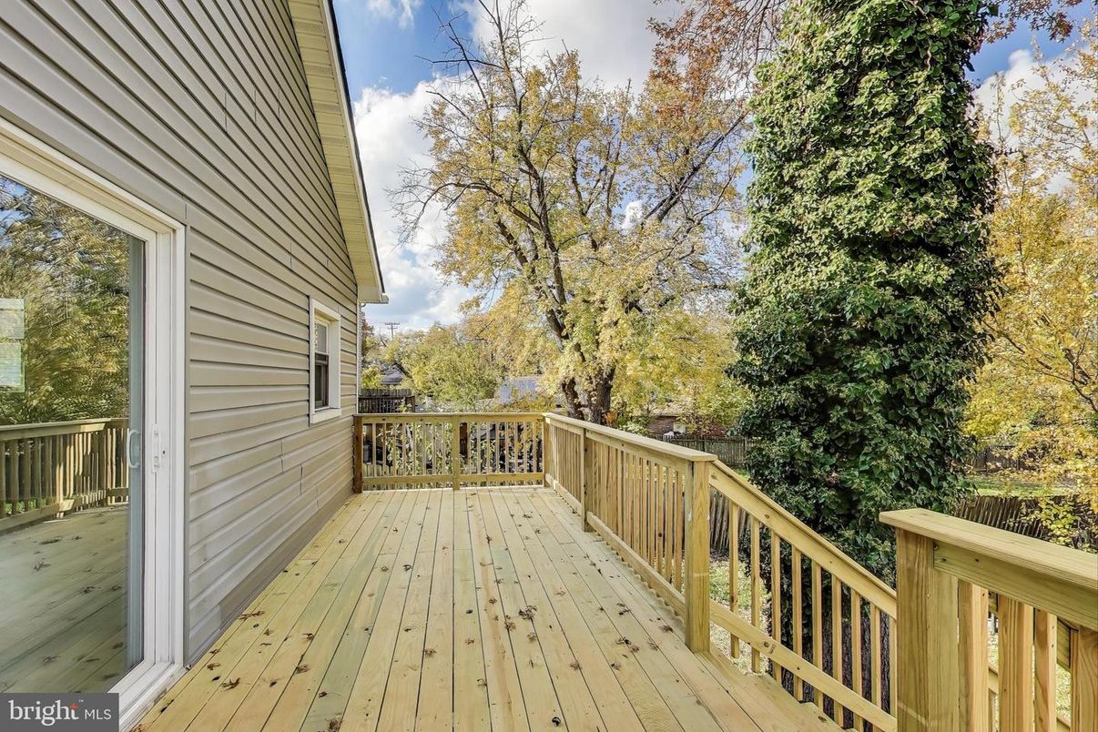 Exterior, Wood Texture Flooring