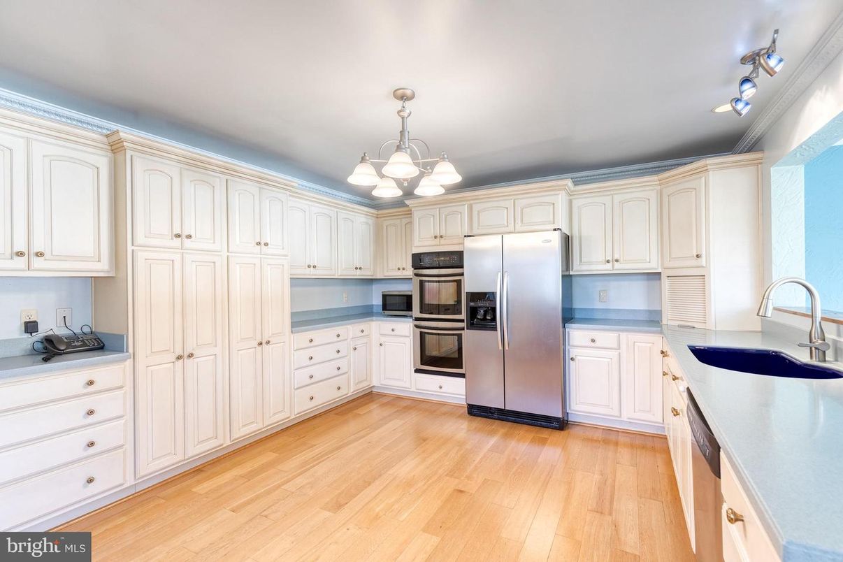 Interior, Kitchen, Pendant Lights, Stainless Steel Appliances, Wood Texture Flooring