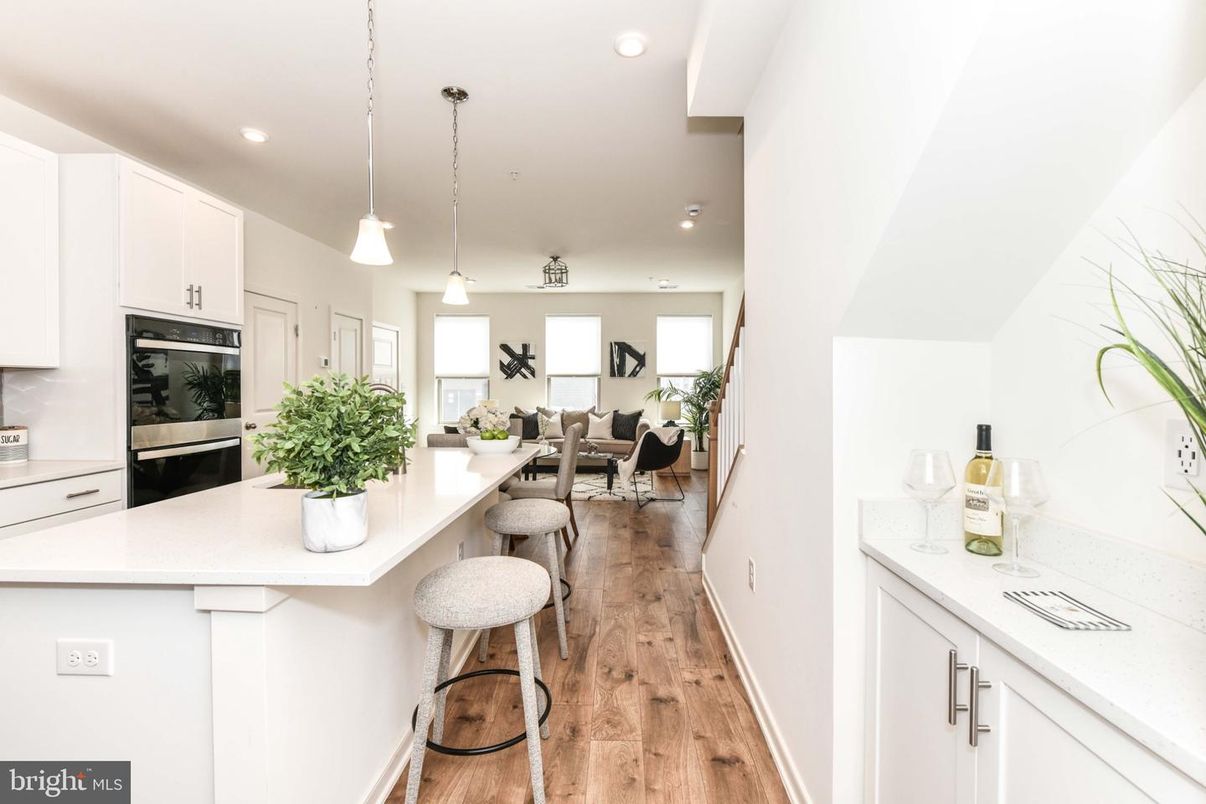 Dining room, Interior, Kitchen, Living room, Pendant Lights, Recessed Lighting, Wood Texture Flooring