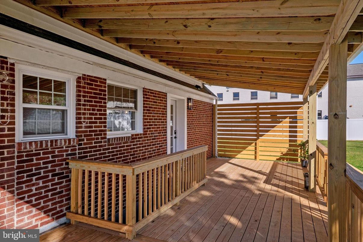 Exterior, Wood Texture Flooring