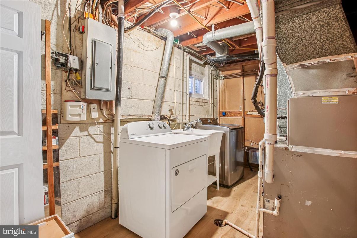 Interior, Stone Walls, Washer, Wood Texture Flooring