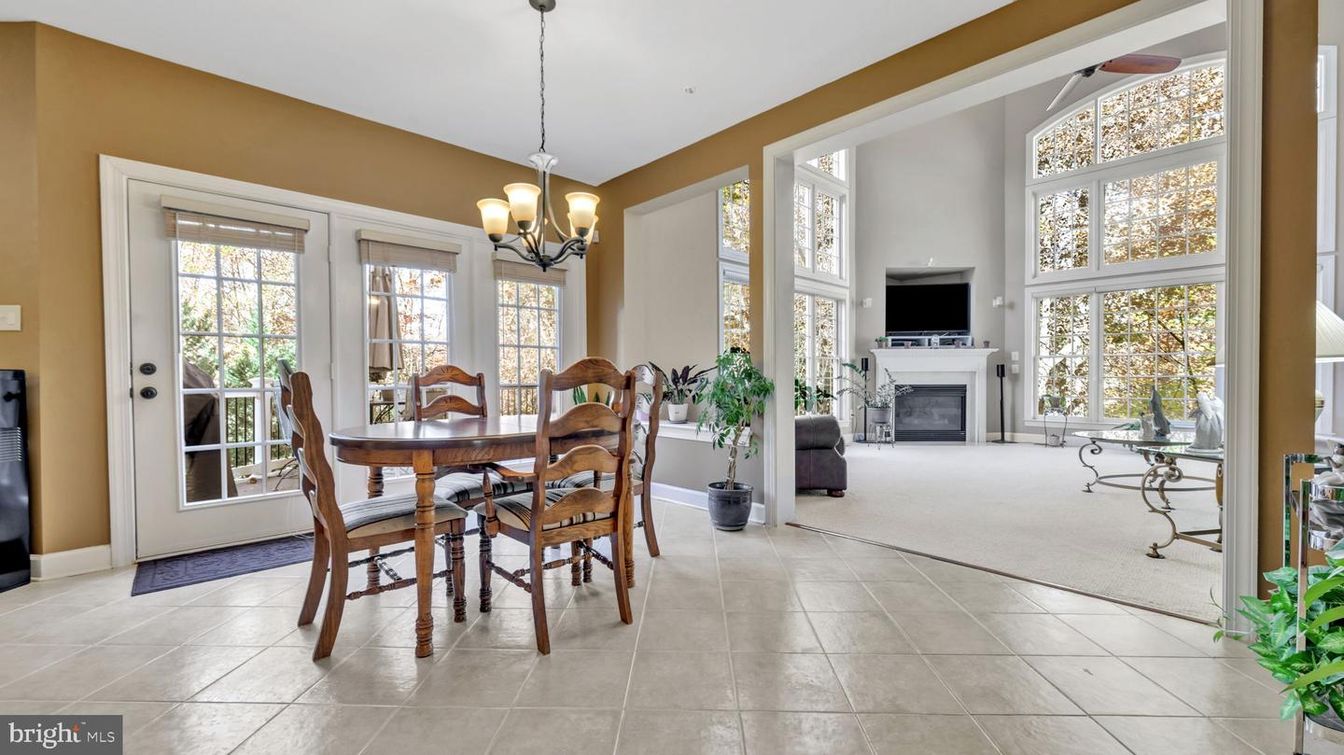 Chandelier, Dining room, Fireplace, Interior