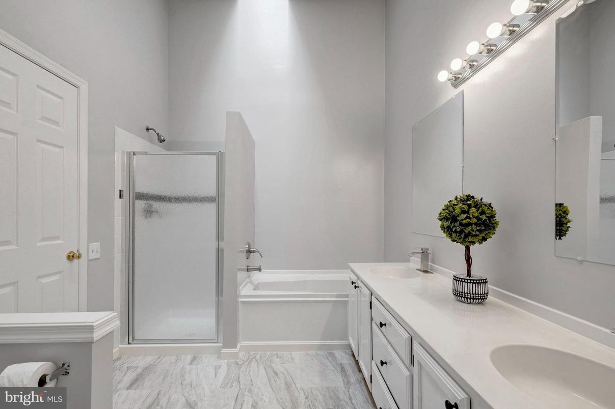 Bathroom, Dual Sink Vanities, Interior, Marble
