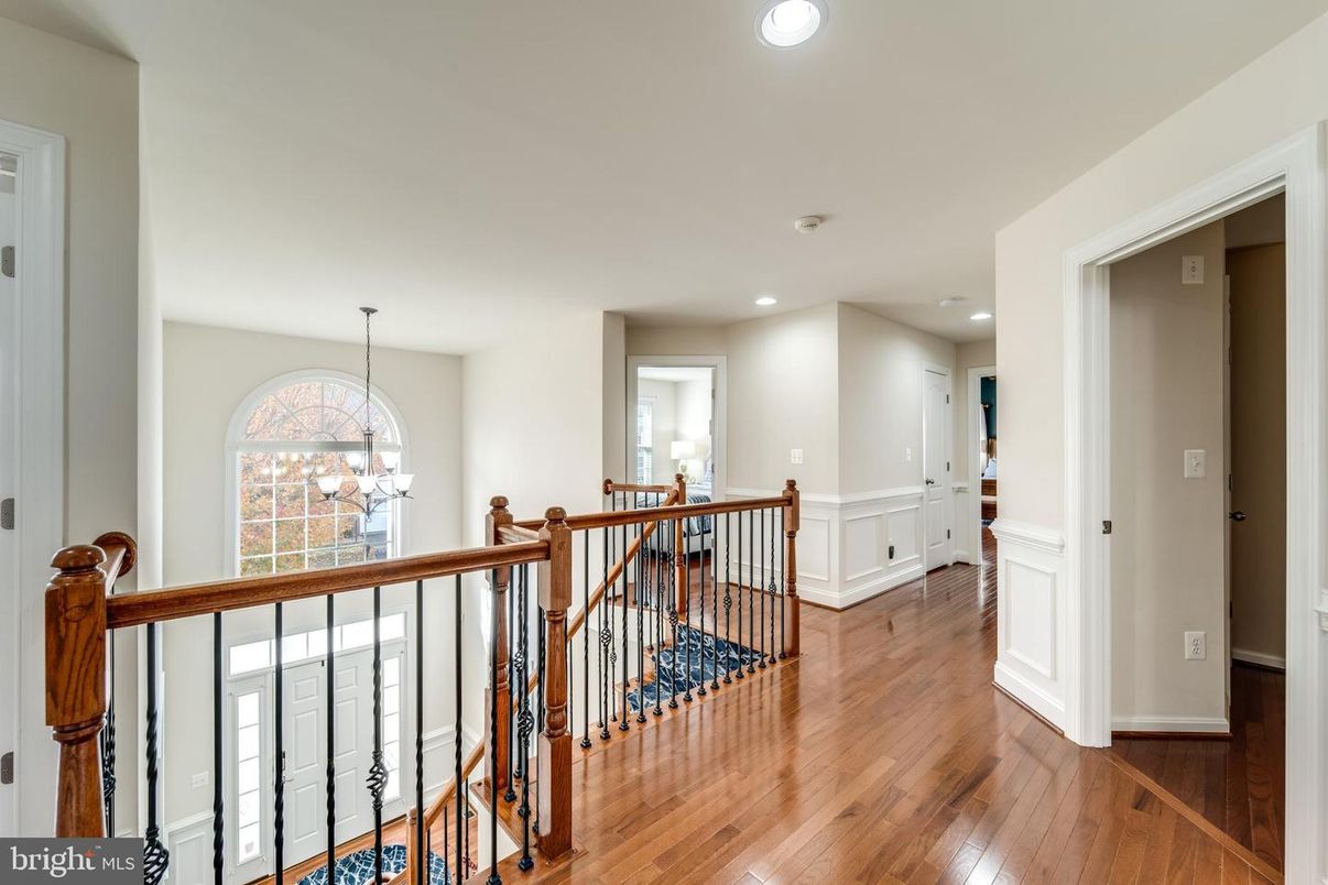 Chandelier, Interior, Recessed Lighting, Wood Texture Flooring
