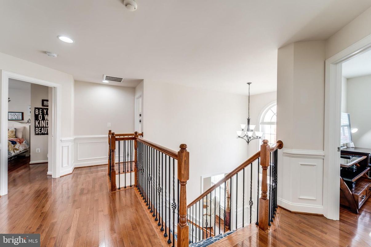 Chandelier, Interior, Recessed Lighting, Wood Texture Flooring