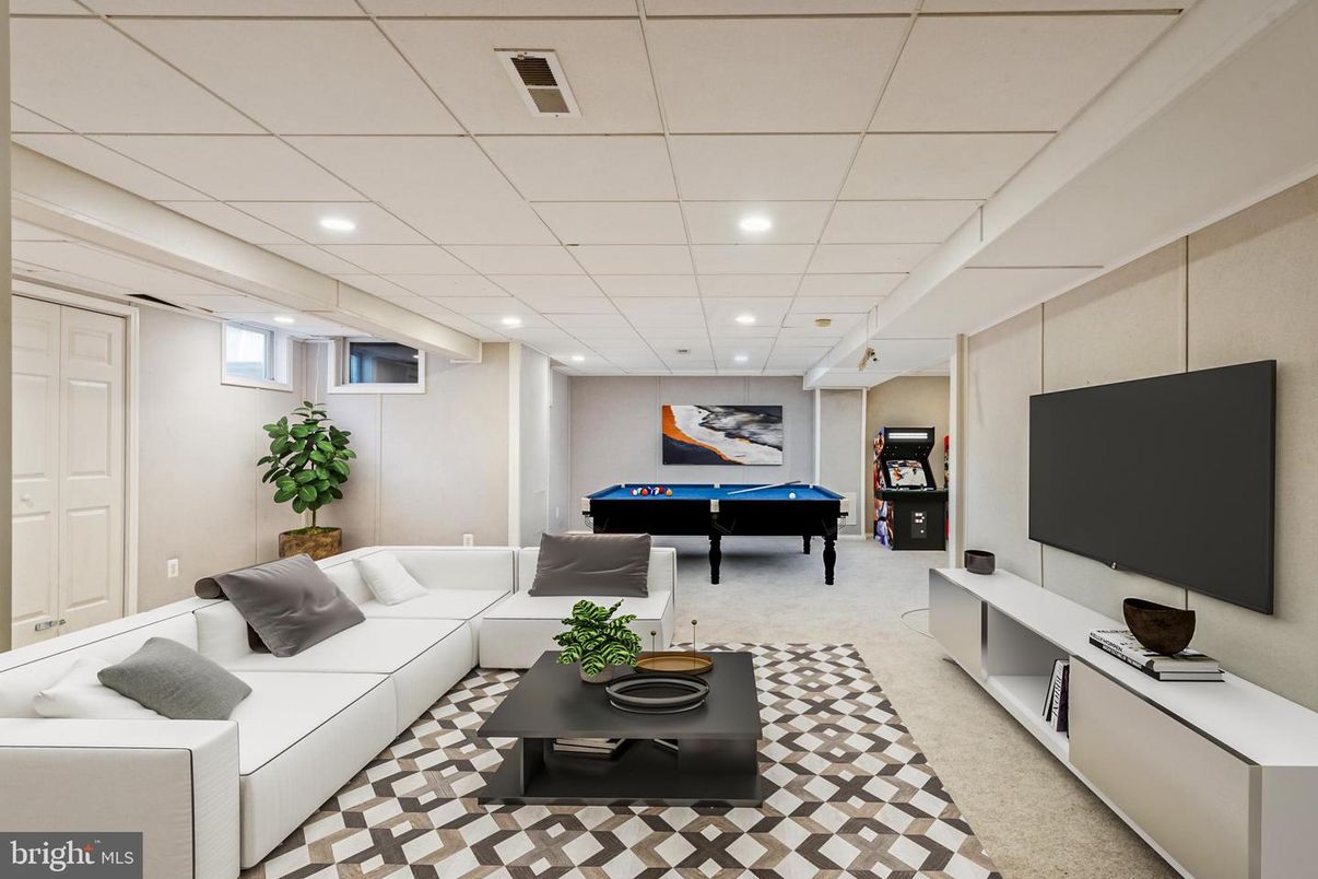 Billiard Table, Game Room, Interior, Living room, Recessed Lighting