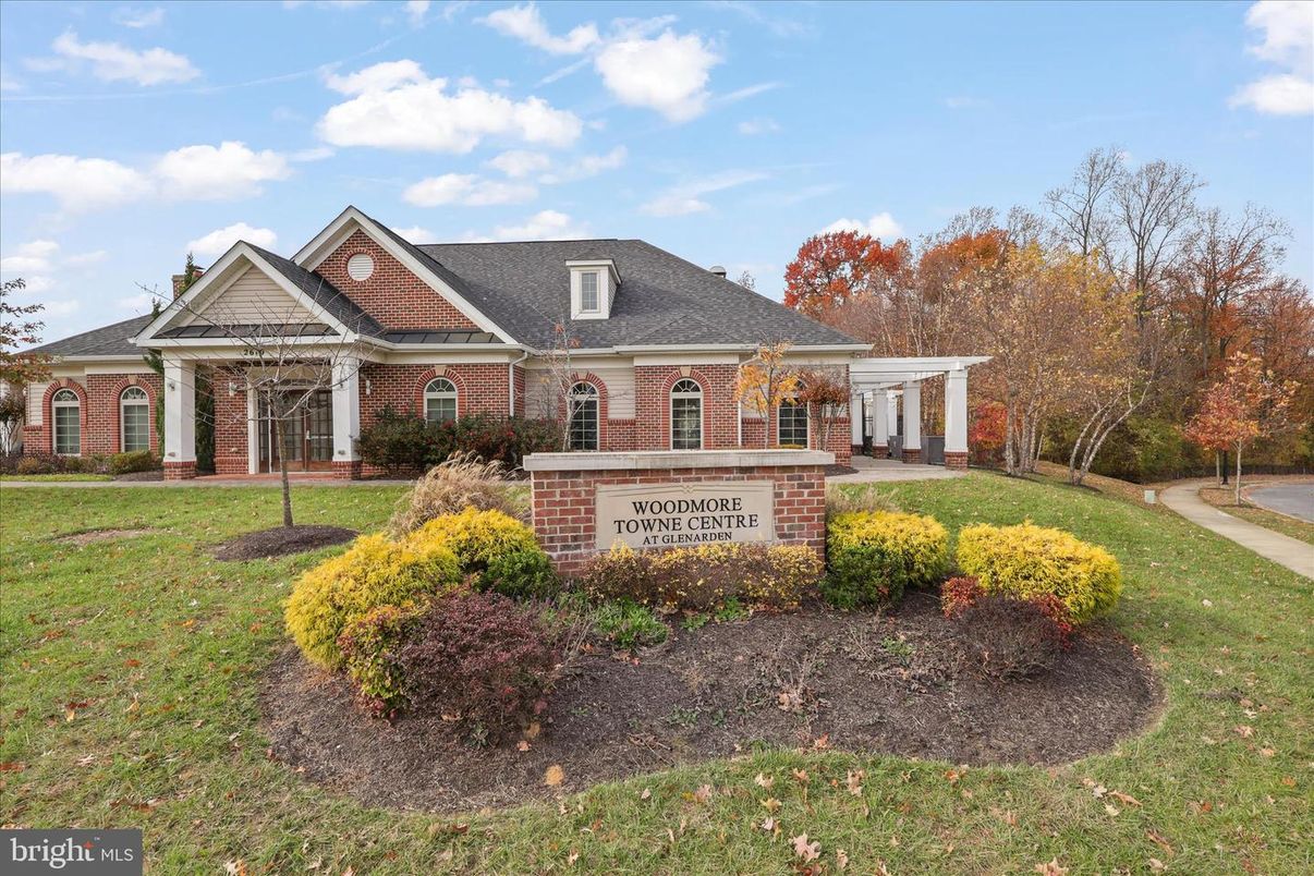 Exterior, Facade, Brick Facade, French Provincial
