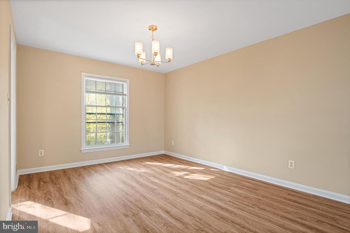 Chandelier, Empty room, Interior, Wood Texture Flooring