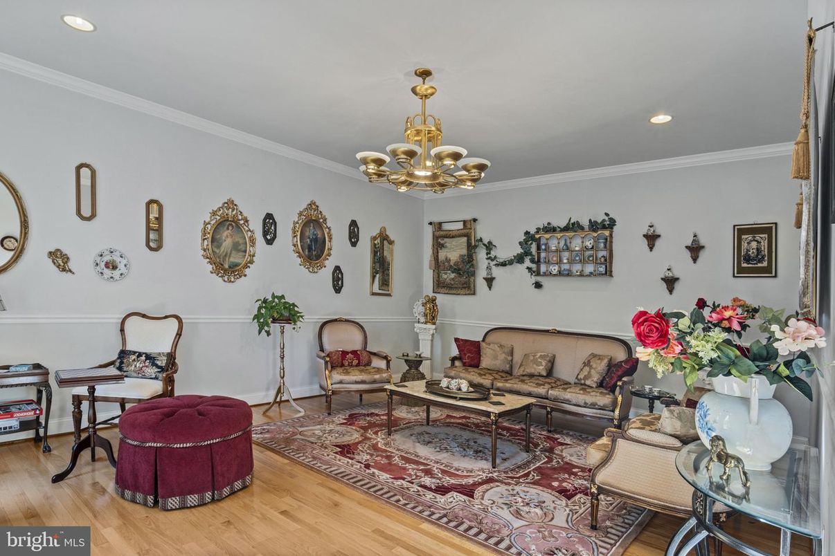 Chandelier, Interior, Living room, Recessed Lighting, Wood Texture Flooring