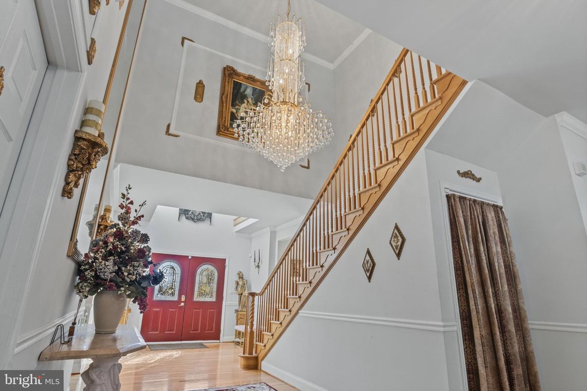 Chandelier, Interior, Wood Texture Flooring