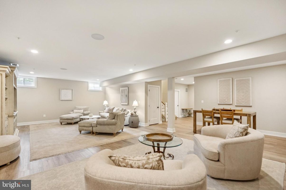 Dining room, Interior, Living room, Recessed Lighting, Wood Texture Flooring