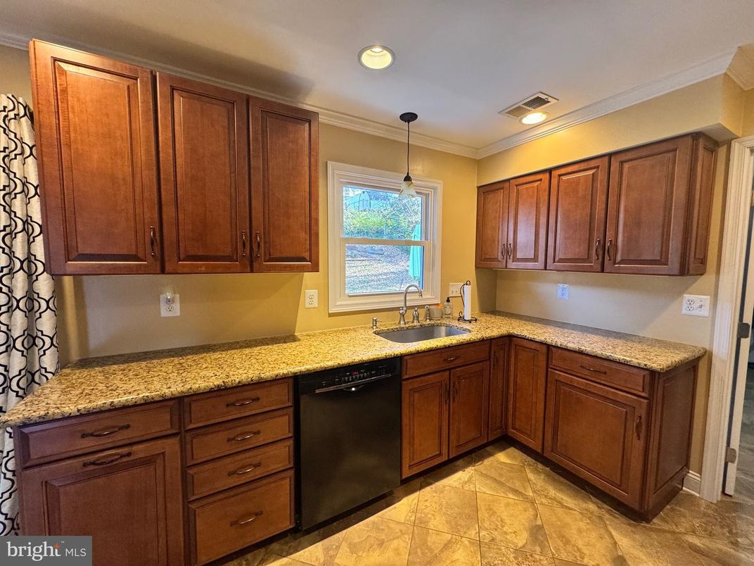 Interior, Kitchen, Pendant Lights, Recessed Lighting