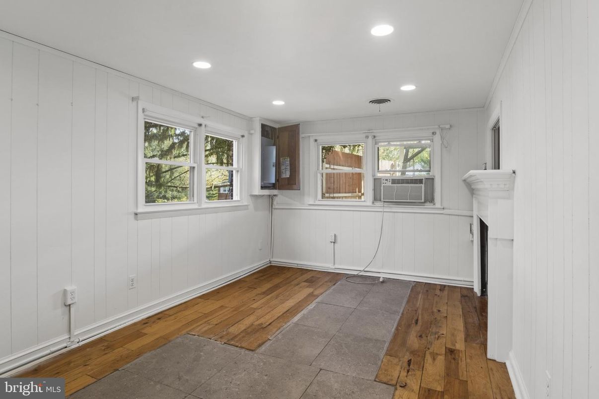 Fireplace, Interior, Recessed Lighting, Wood Texture Flooring