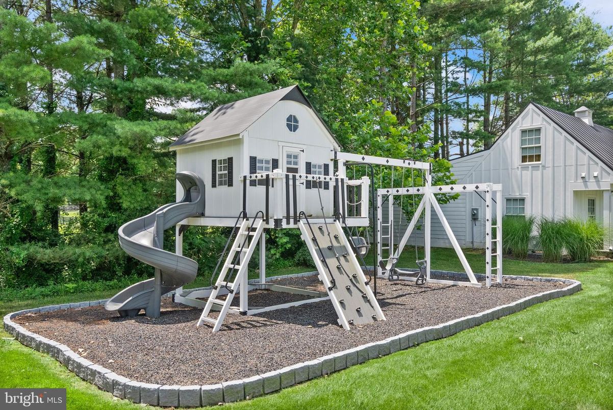 Backyard, Exterior, Playground