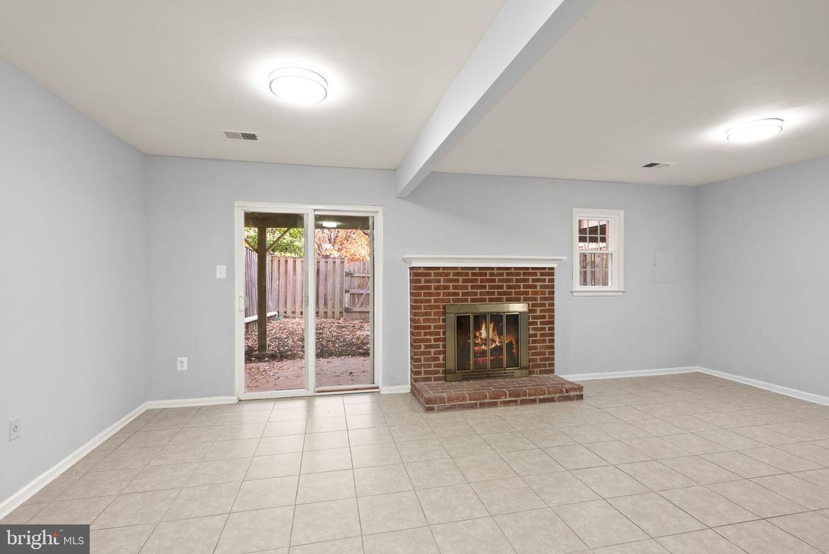 Empty room, Fireplace, Interior