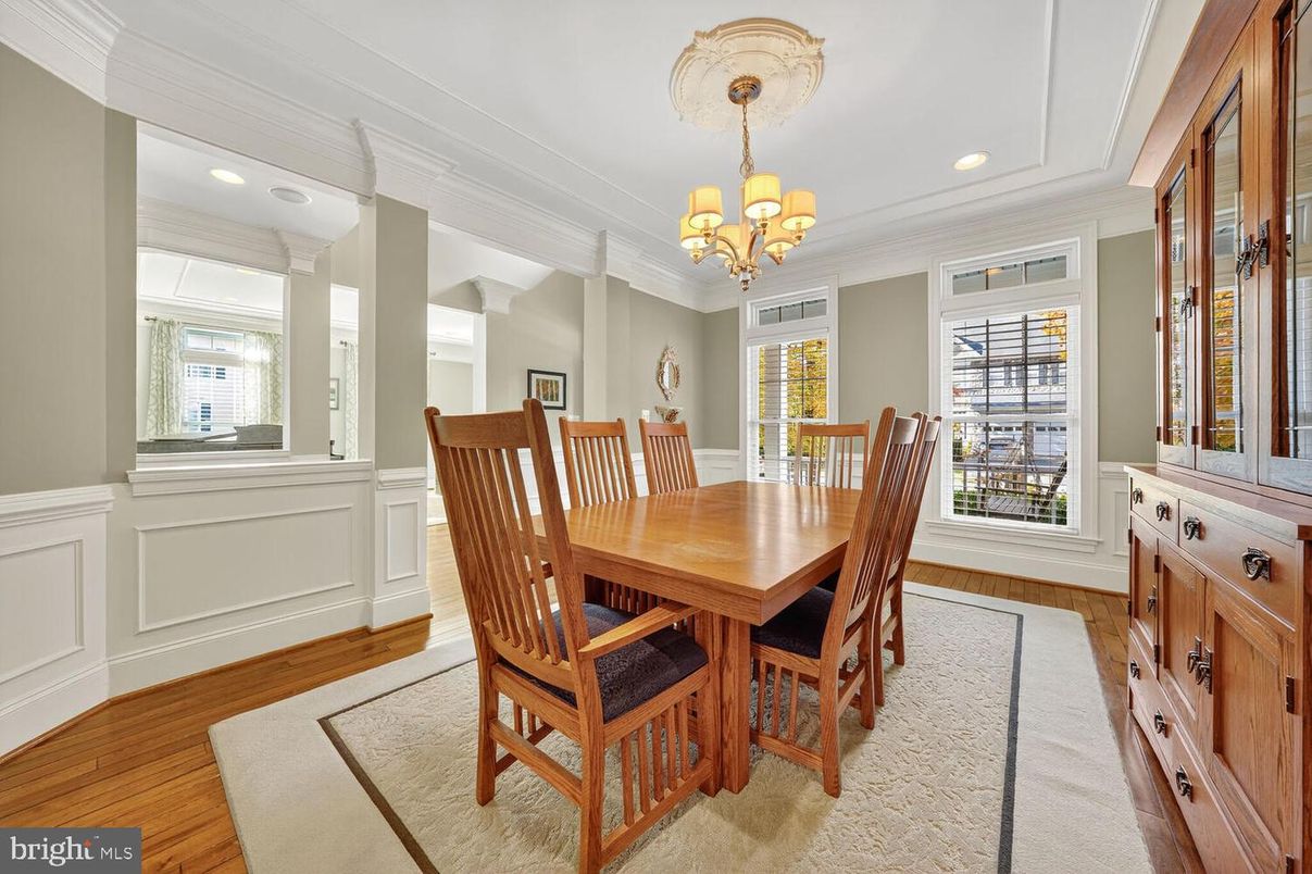 Chandelier, Dining room, Interior, Recessed Lighting, Wood Texture Flooring