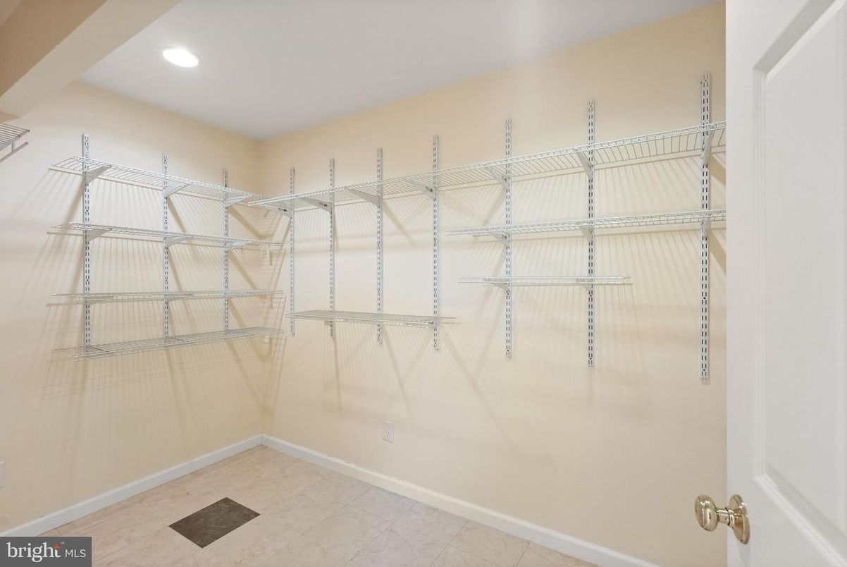 Interior, Recessed Lighting, Walk-in Closets