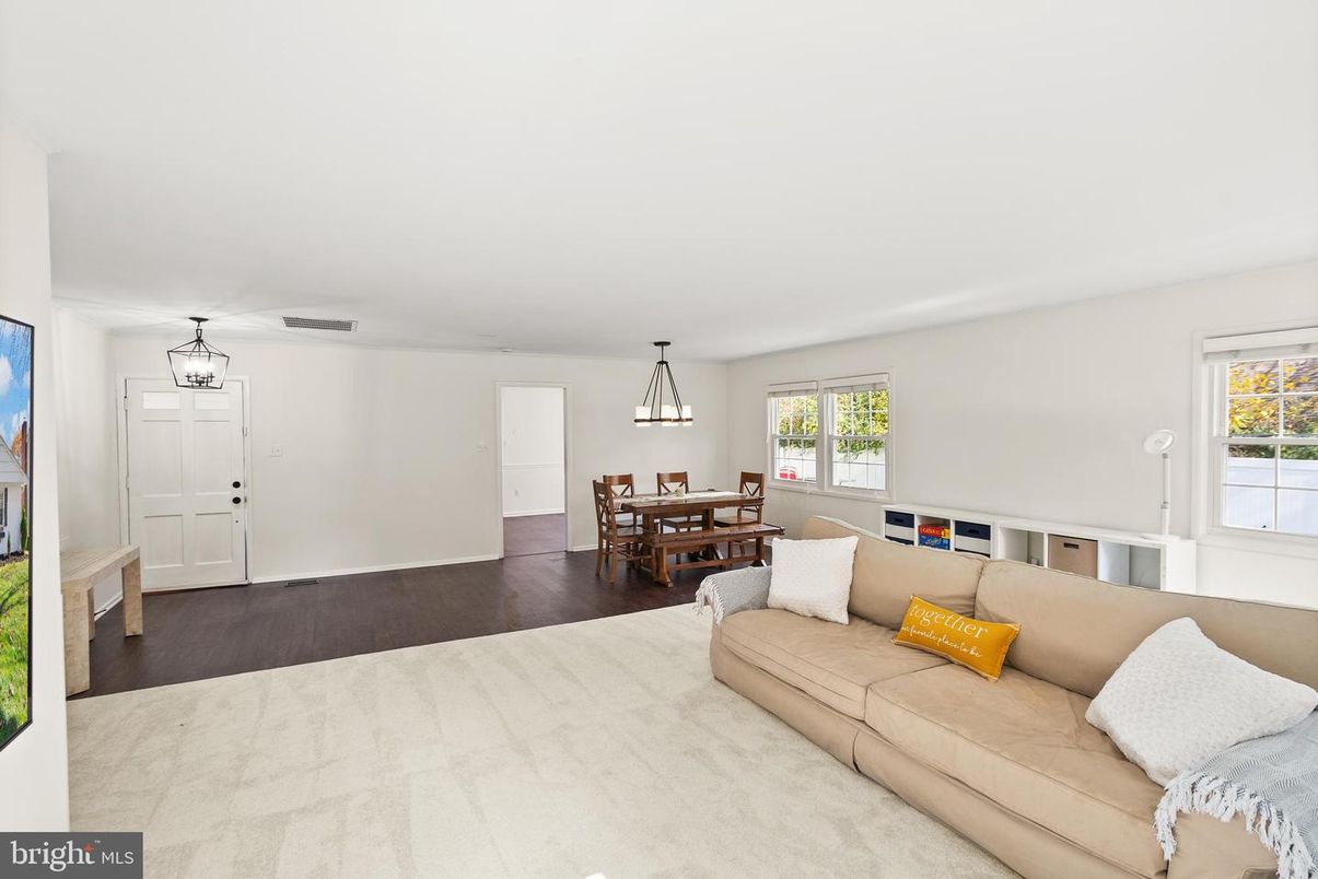 Dining room, Interior, Pendant Lights