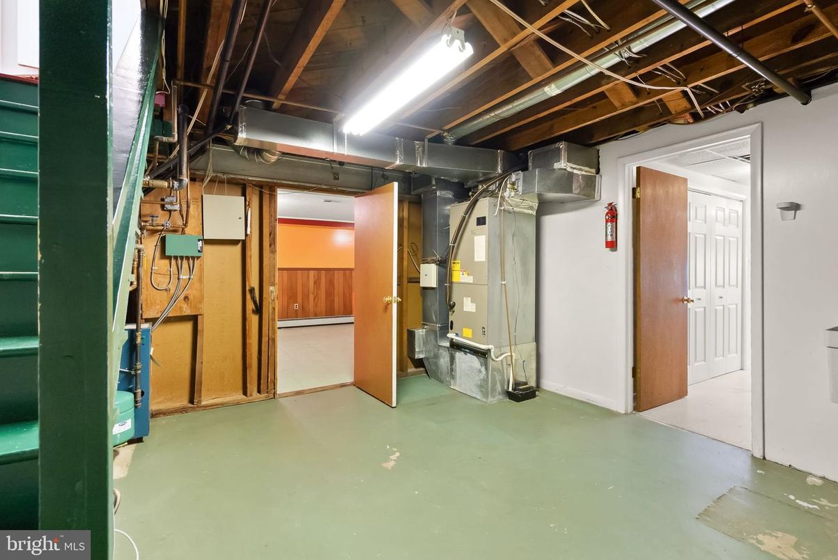 Interior, Wooden Beams