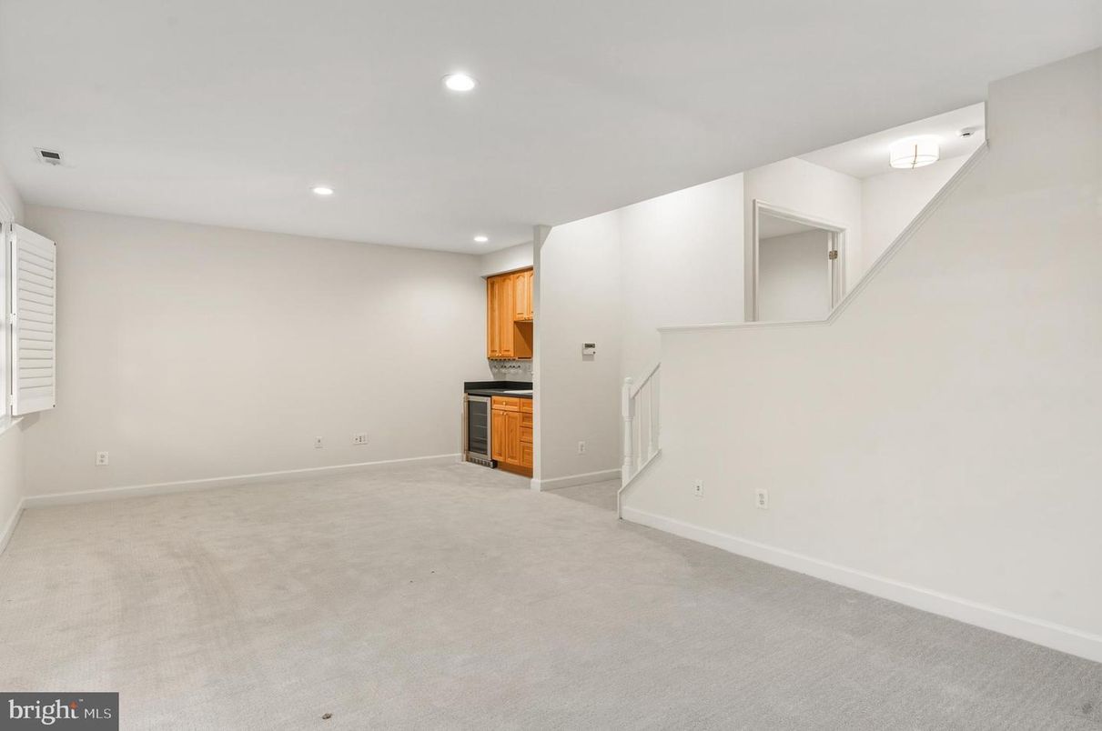 Empty room, Interior, Kitchen, Recessed Lighting