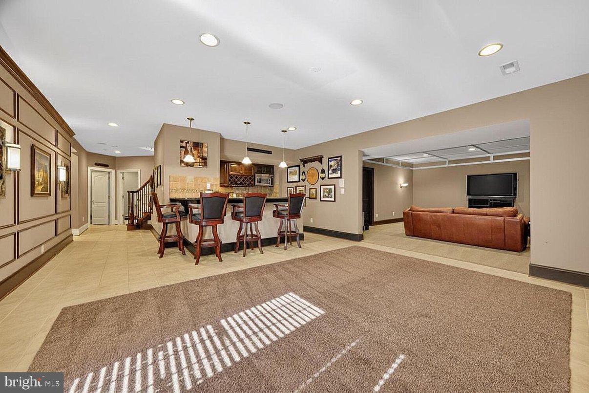 Dining room, Interior, Kitchen, Living room, Pendant Lights, Recessed Lighting