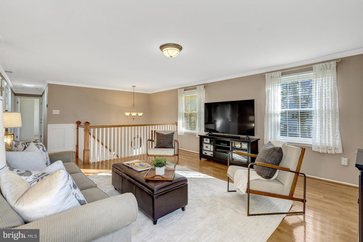 Chandelier, Interior, Living room, Wood Texture Flooring