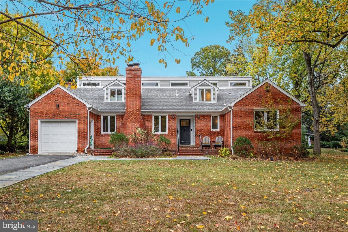 Attached, Exterior, Facade, Brick Facade, Brick Traditional