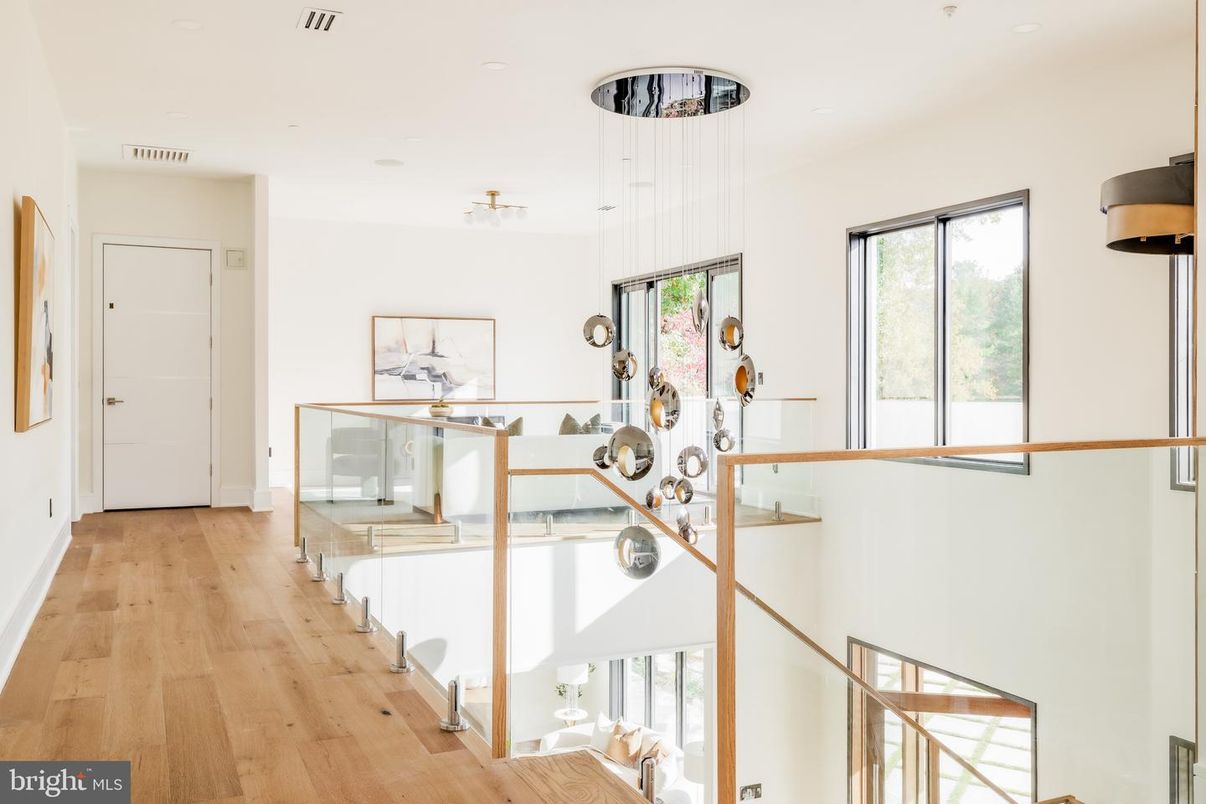 Interior, Pendant Lights, Wood Texture Flooring