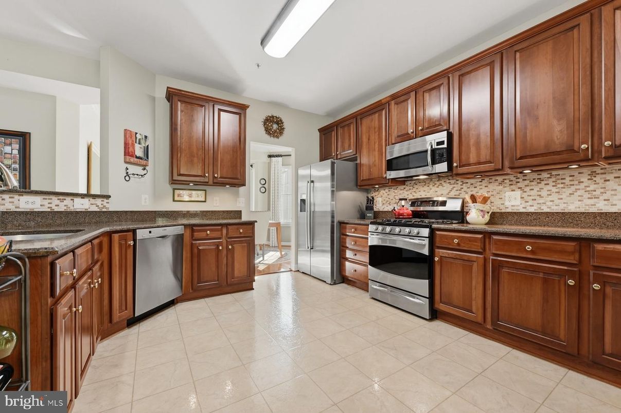 Interior, Kitchen, Stainless Steel Appliances