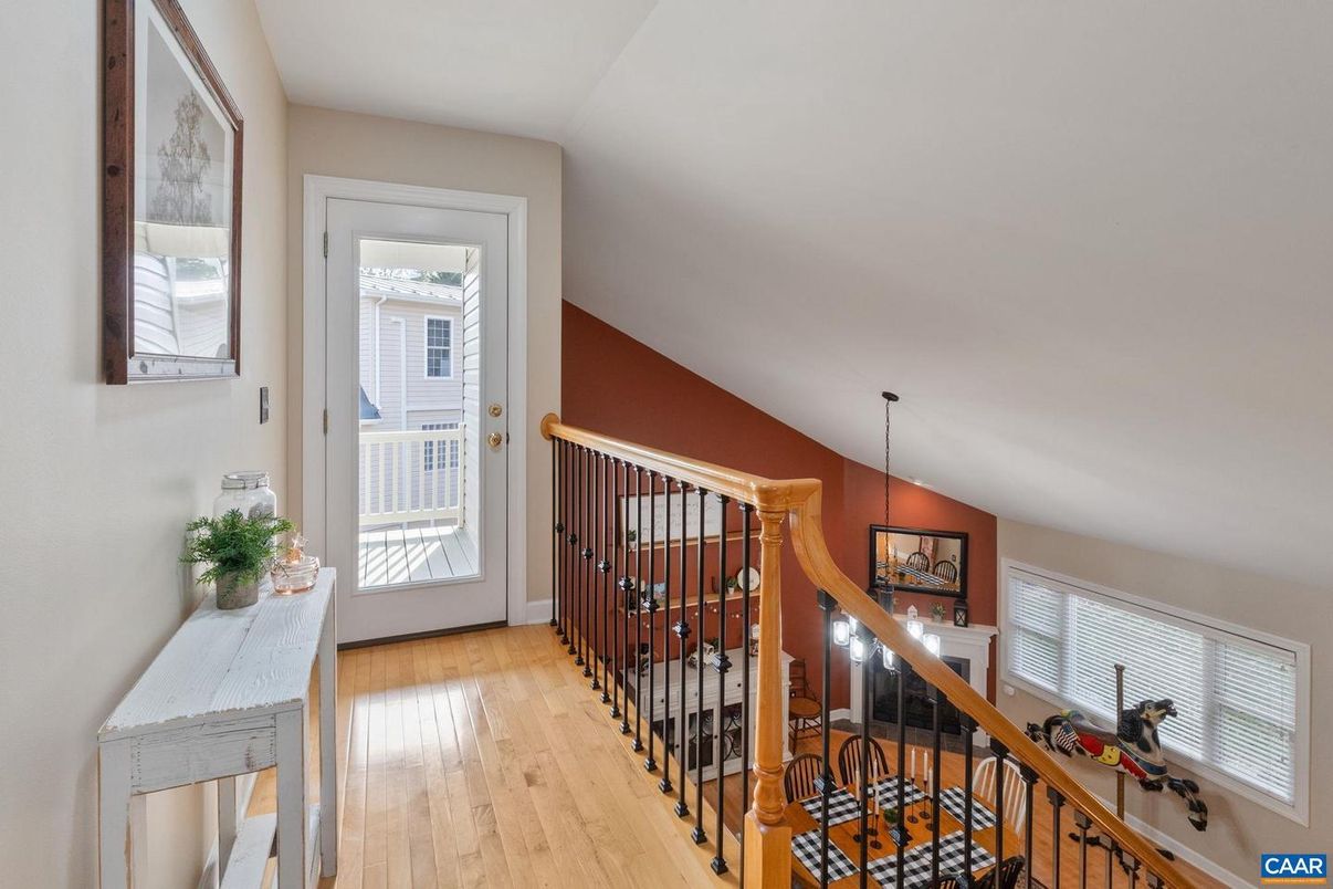 Interior, Pendant Lights, Wood Texture Flooring