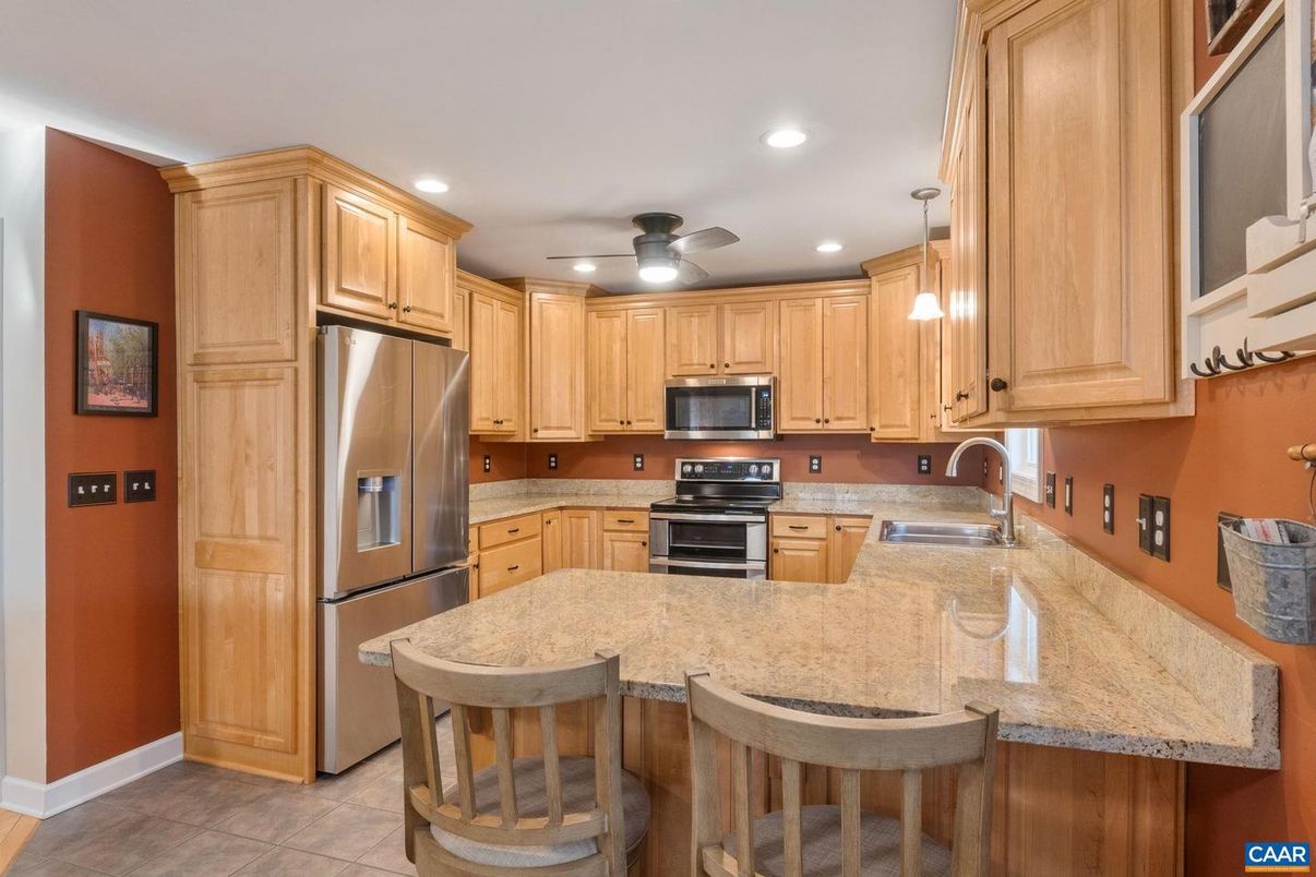 Interior, Kitchen, Pendant Lights, Recessed Lighting, Stainless Steel Appliances