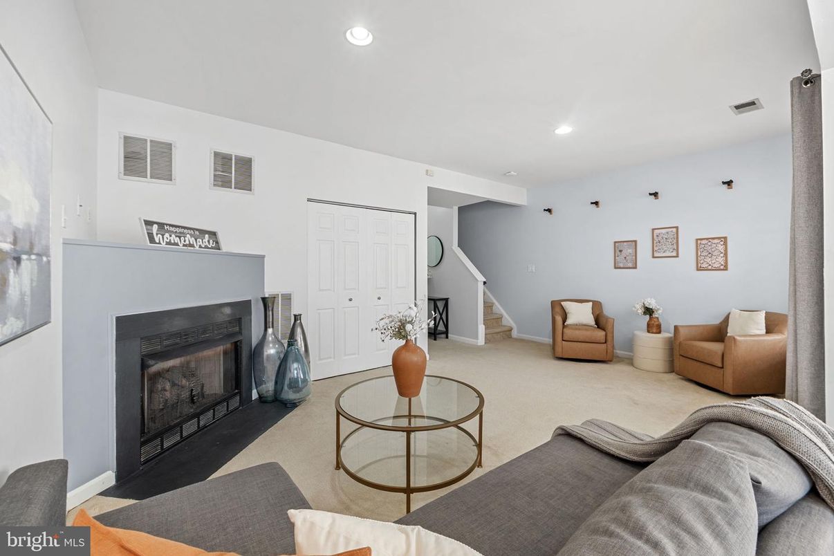 Fireplace, Interior, Living room, Recessed Lighting