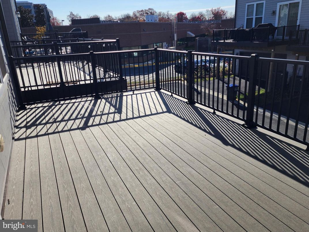 Exterior, Wood Texture Flooring