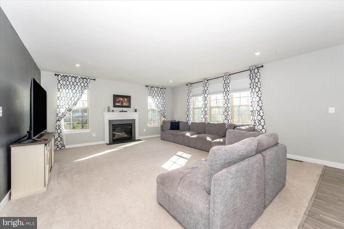 Fireplace, Interior, Living room, Recessed Lighting