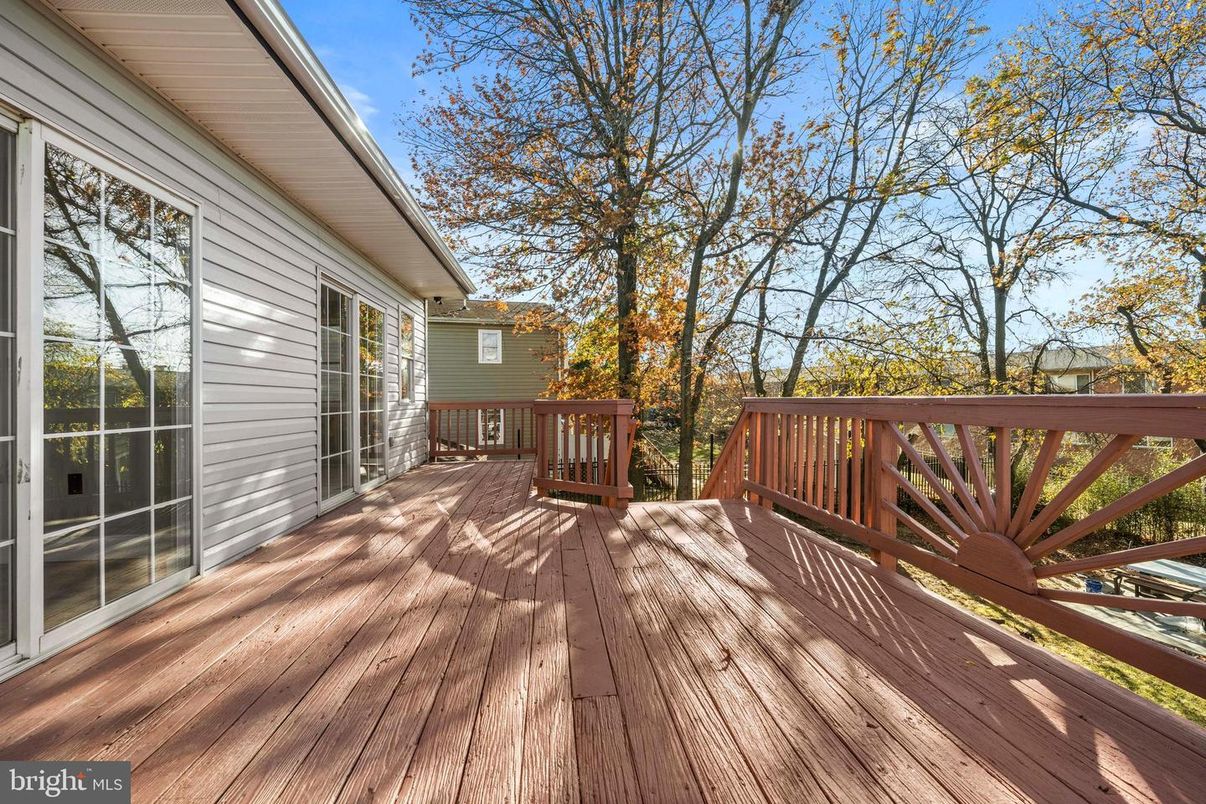 Exterior, Wood Texture Flooring