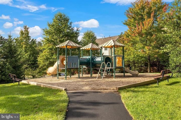 Backyard, Exterior, Playground