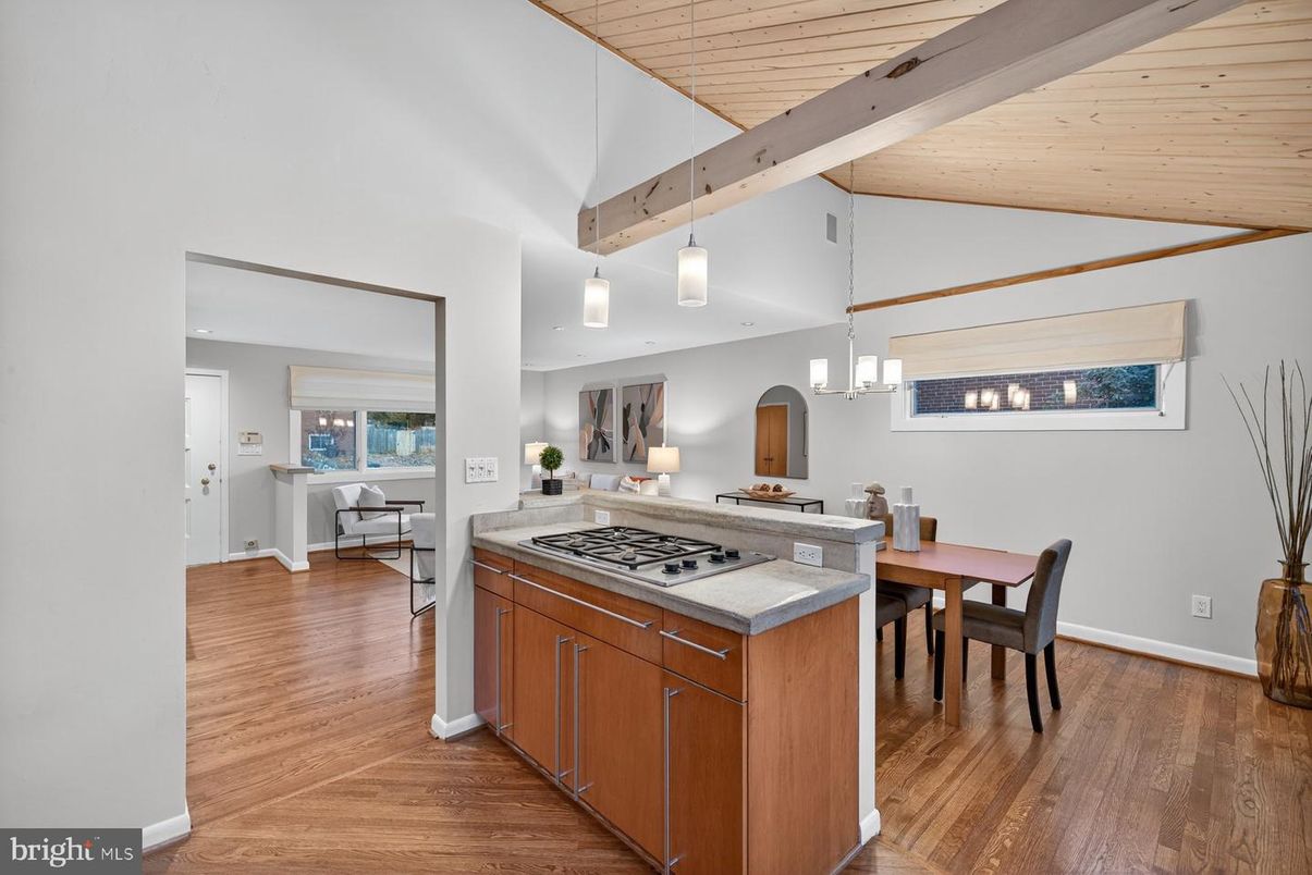 Dining room, Interior, Kitchen, Pendant Lights, Wooden Beams, Wooden Ceilings, Wood Texture Flooring