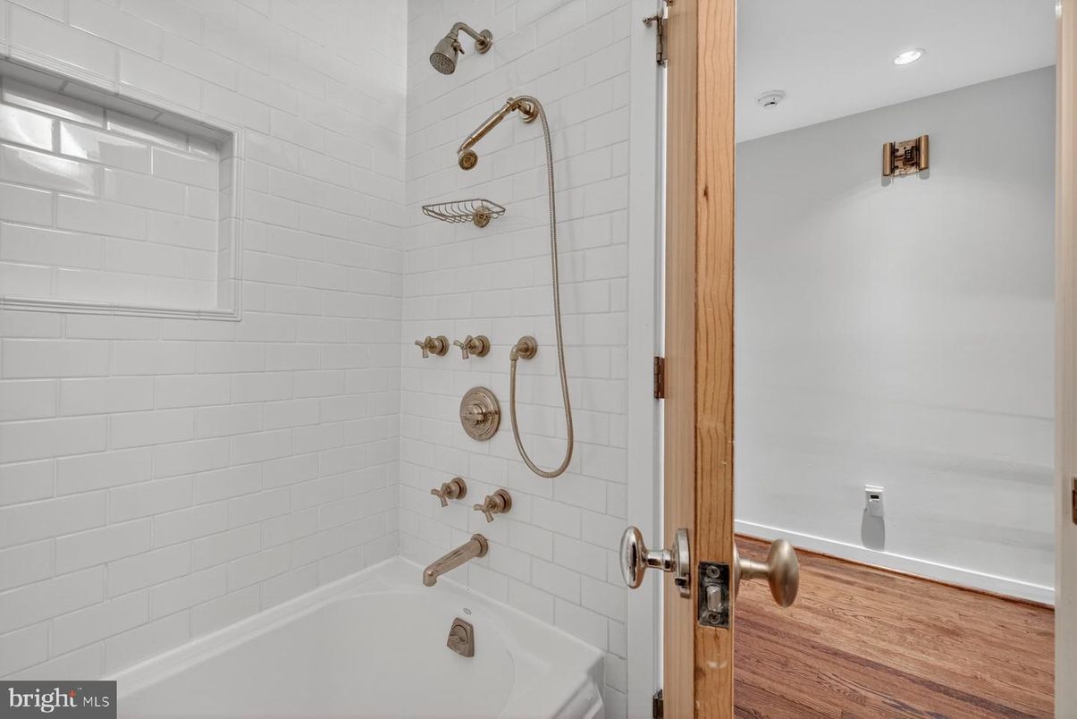 Bathroom, Interior, Recessed Lighting, Wood Texture Flooring